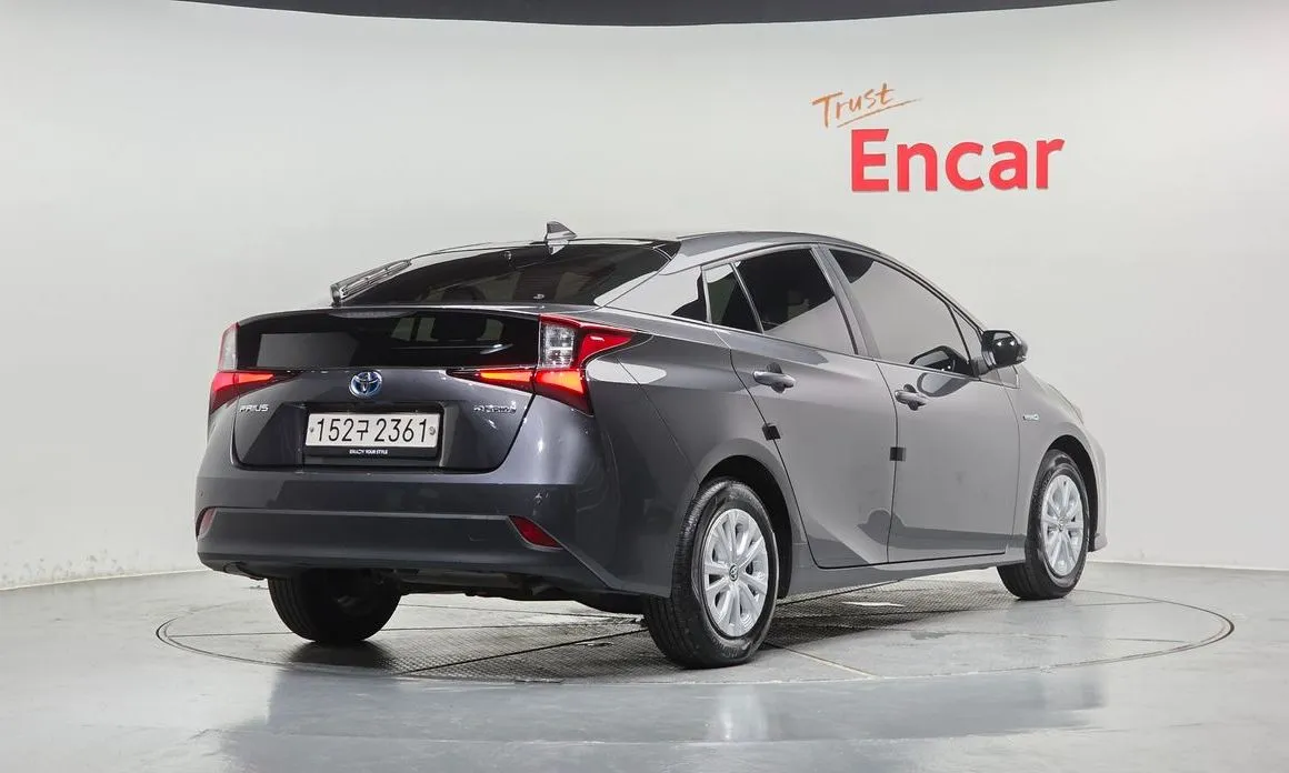 Toyota Prius 2022 из KR, фото 7