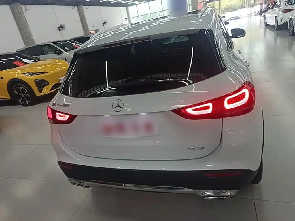 Mercedes-Benz GLA — фото 7