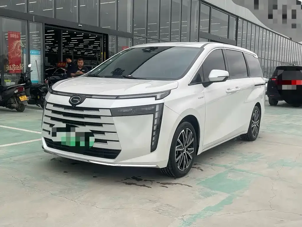 GAC Motor 传祺E8 PHEV — фото 1