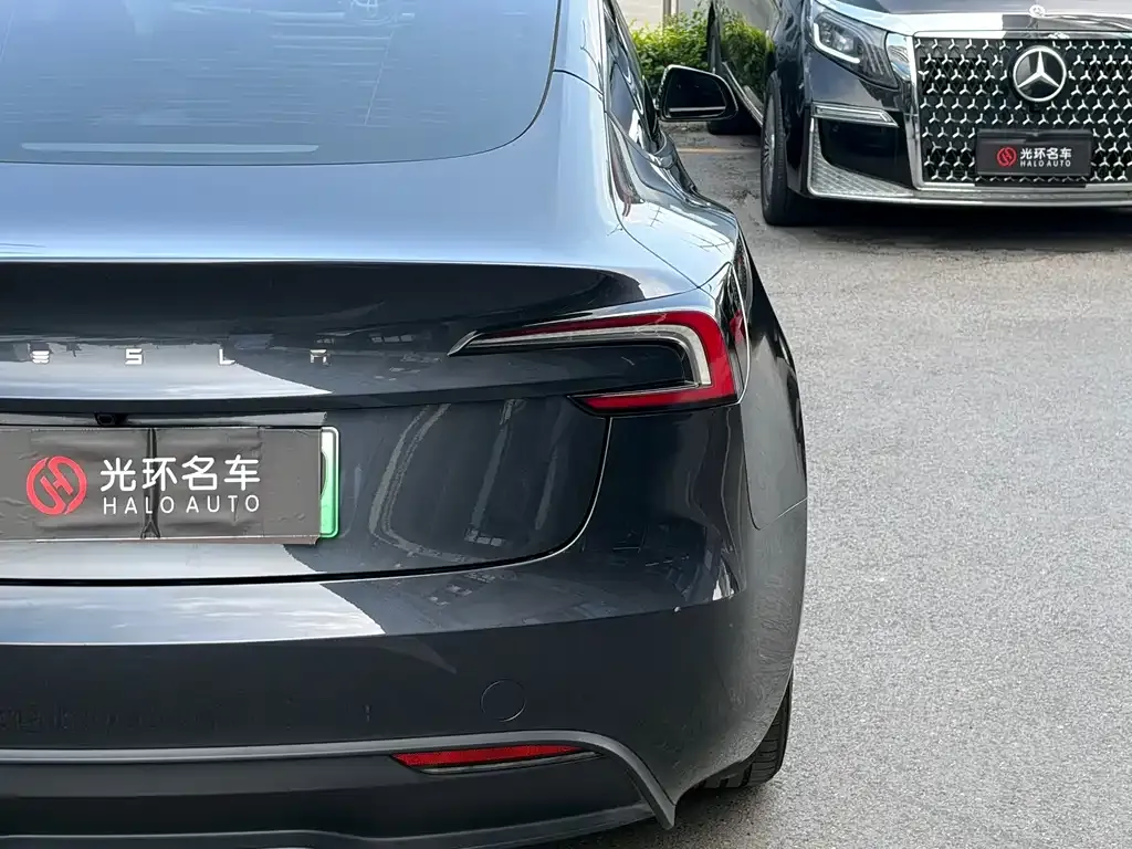 Tesla Model 3 — фото 4