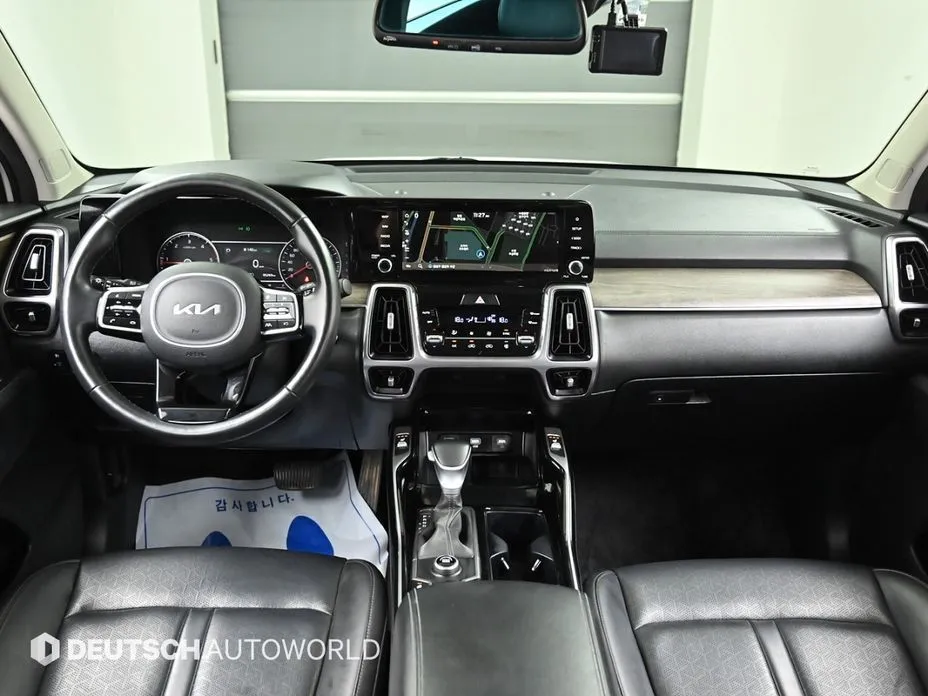 Kia Sorento — фото 5