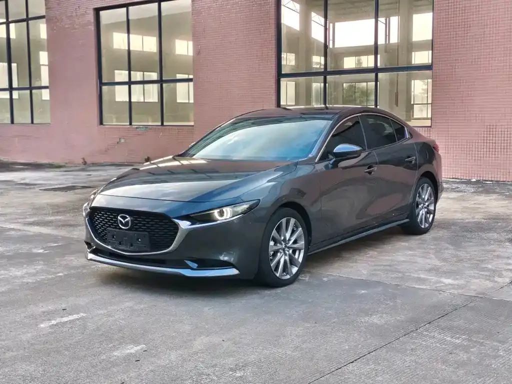 Mazda 3 Axela — фото 1