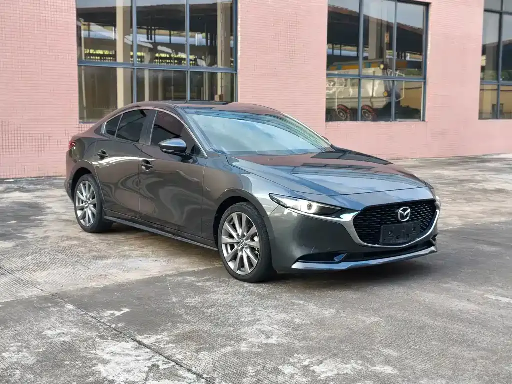 Mazda 3 Axela — фото 4