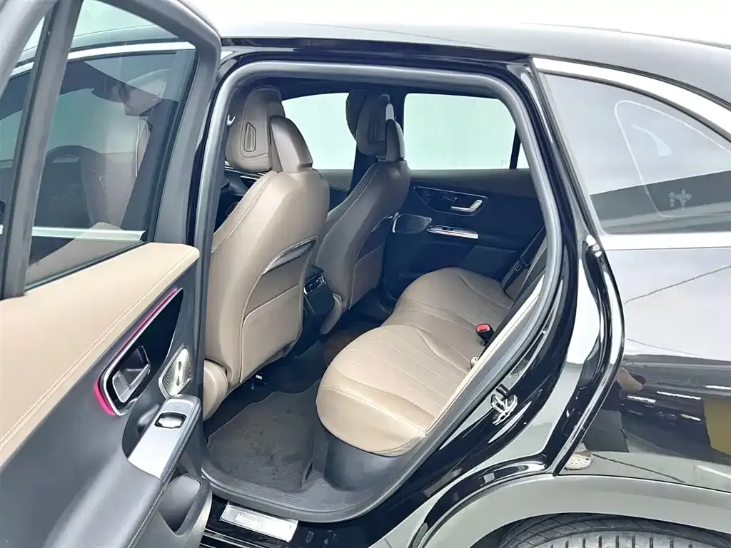 Mercedes-Benz EQE SUV — фото 10