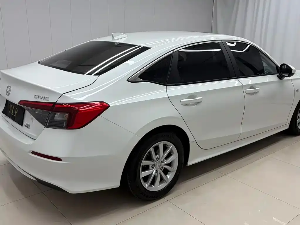 Honda Civic — фото 3