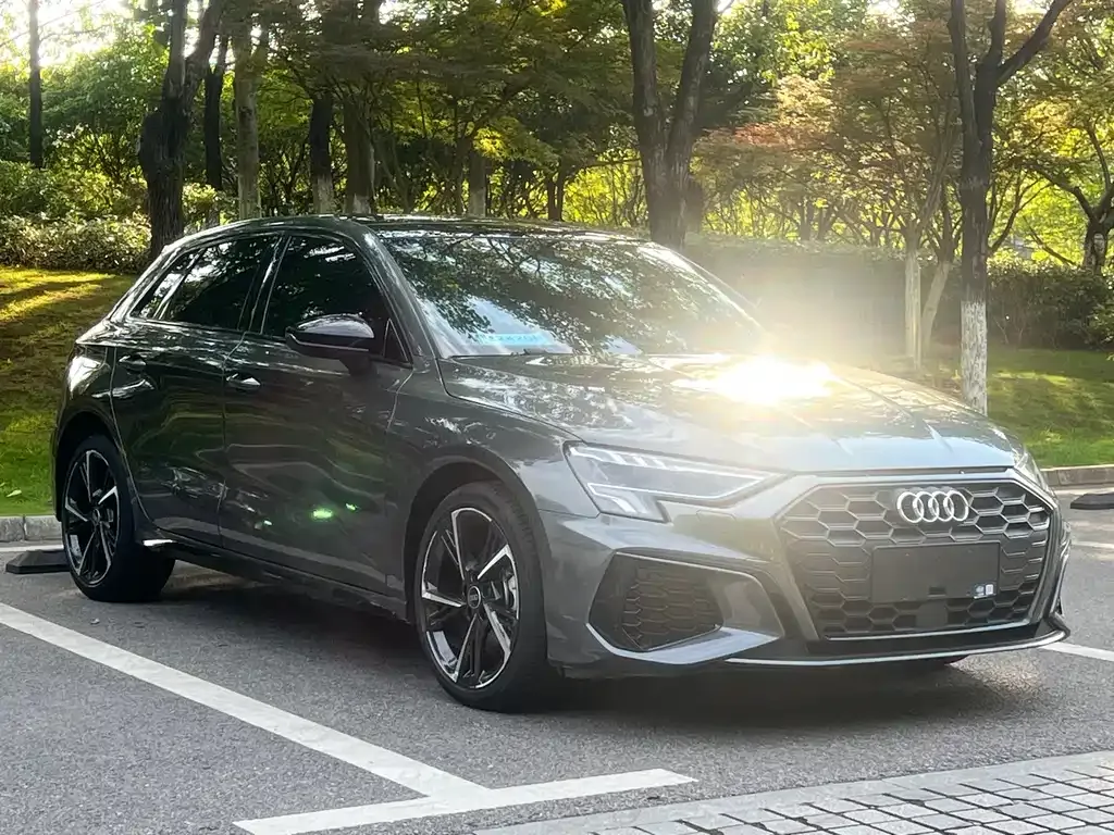 Audi A3 — фото 1