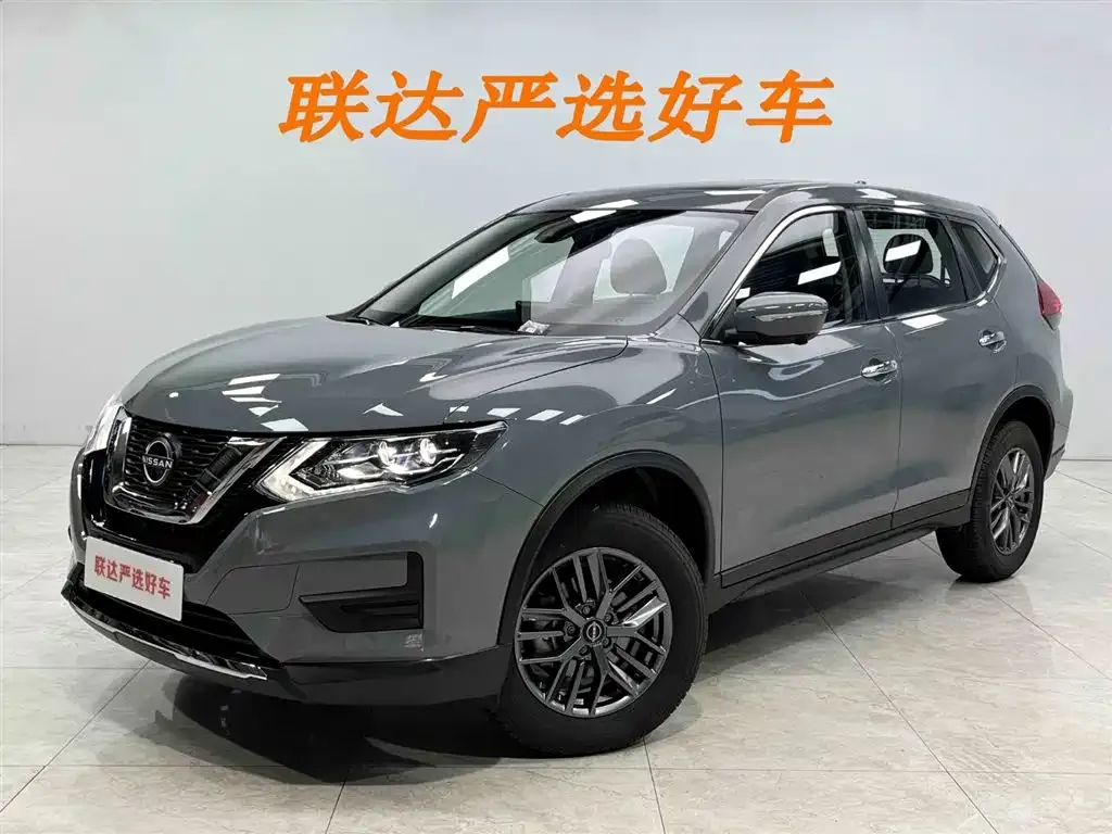 Nissan X-Trail — фото 1