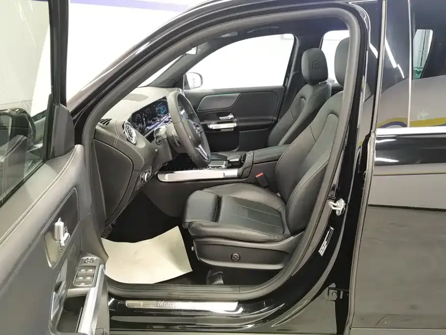 Mercedes-Benz GLB — фото 6