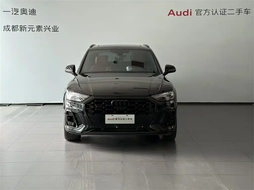 Audi SQ5 2023 из CN, фото 2