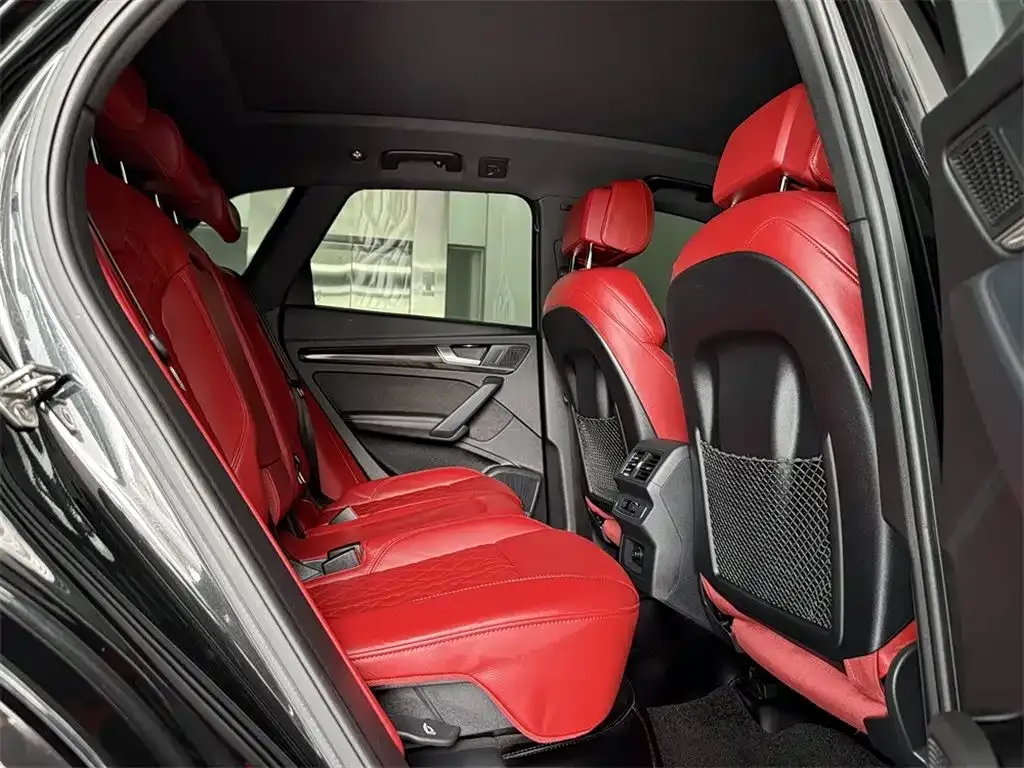 Audi SQ5 2023 из CN, фото 4