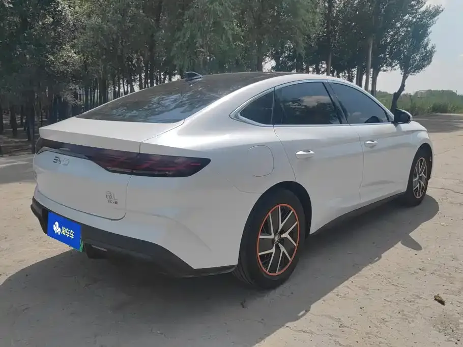 BYD Qin L — фото 8