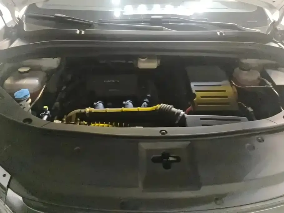 BYD L DM-i — фото 2