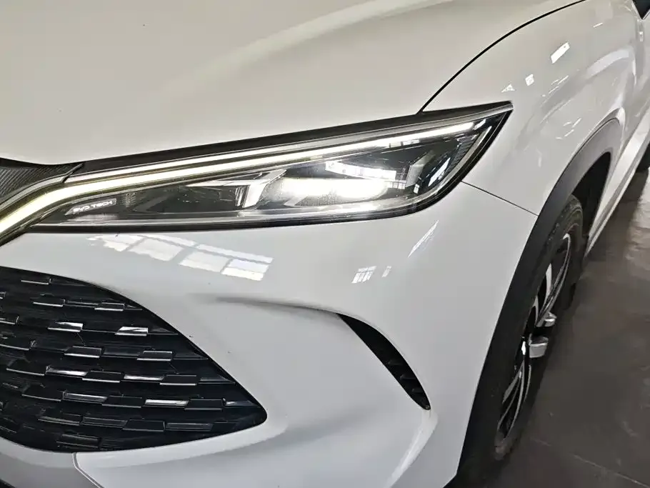BYD L DM-i — фото 3