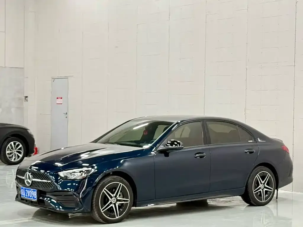 Mercedes-Benz C-Class — фото 1