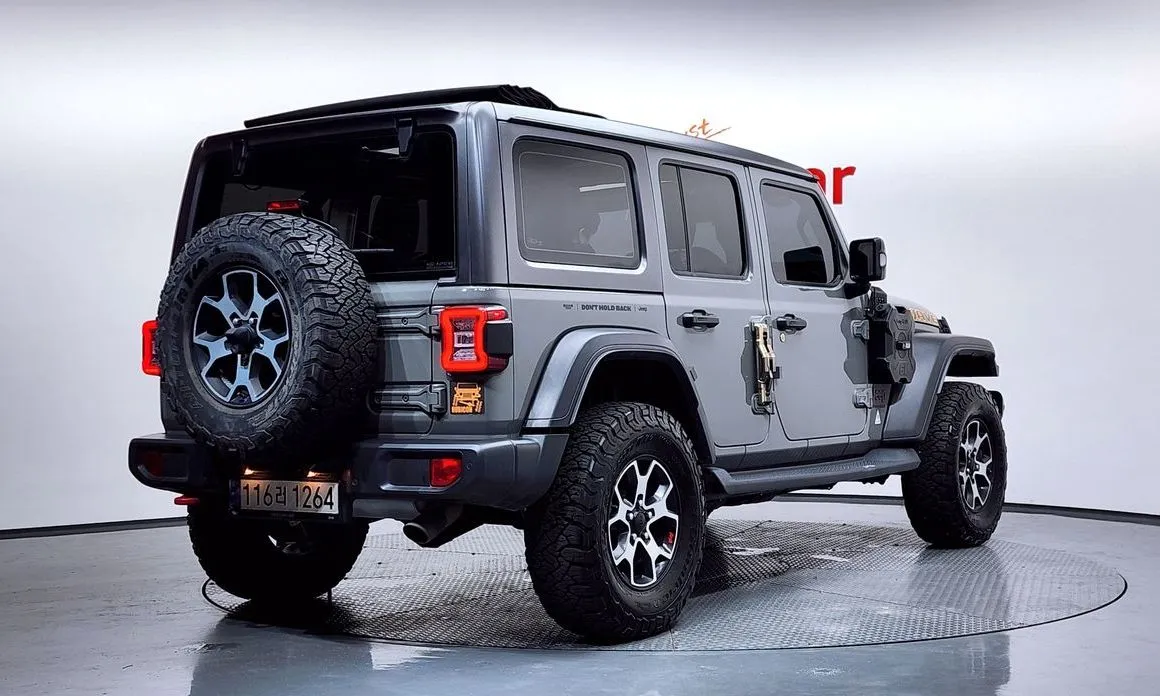 Jeep Wrangler 2023 из KR, фото 8