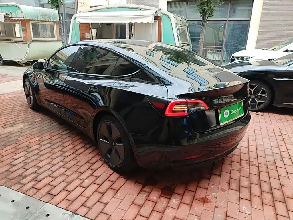Tesla Model 3 — фото 6