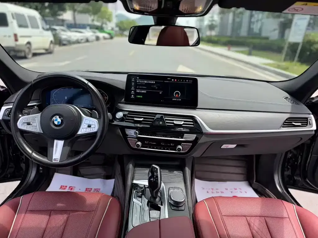 BMW 5 Series — фото 10