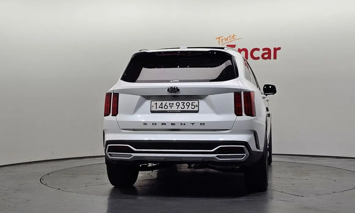 Kia Sorento — фото 4