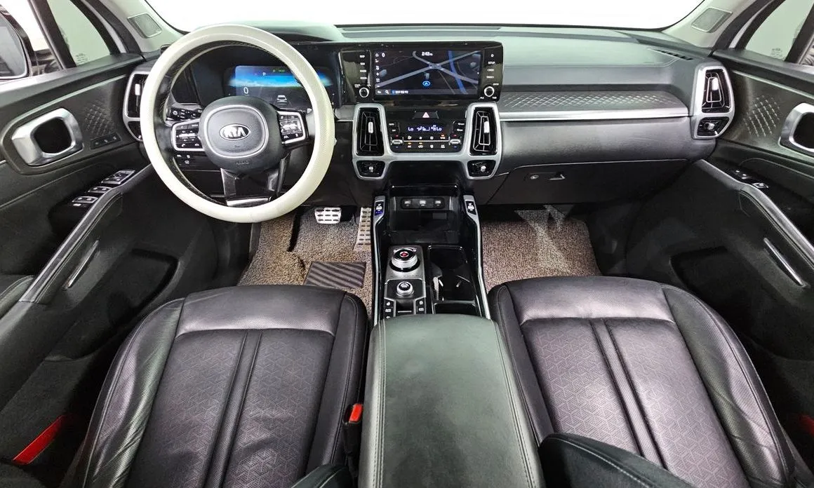 Kia Sorento — фото 6