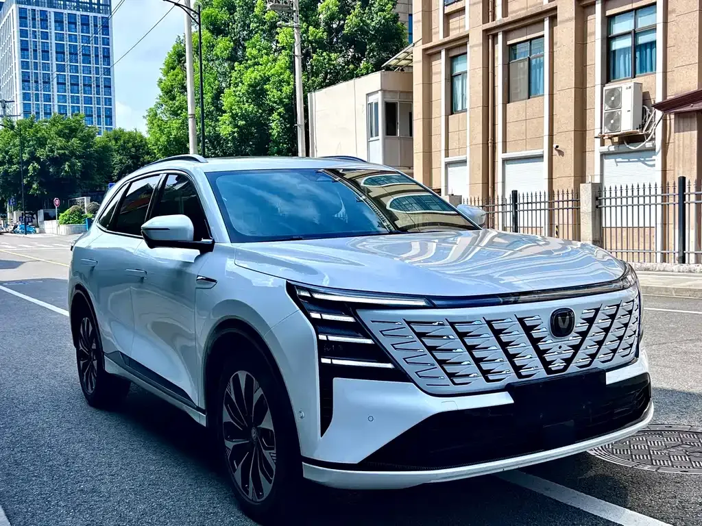 Changan CS75PLUS — фото 9