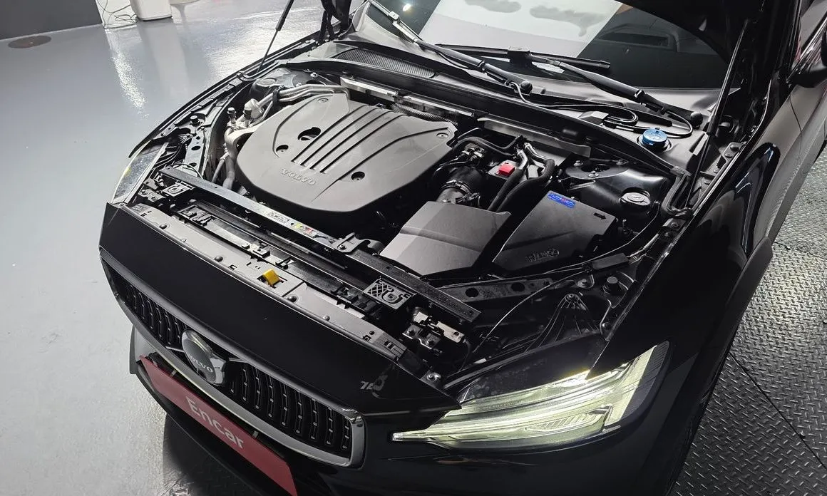 Volvo V60 2023 из KR, фото 6