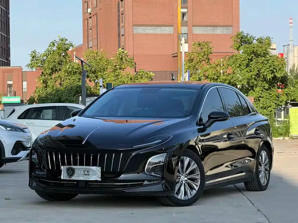 Hongqi E-QM5 — фото 1