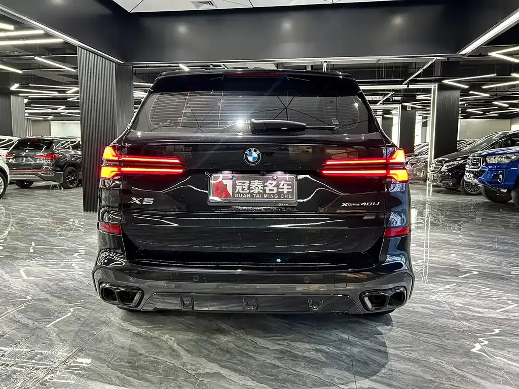 BMW X5 — фото 10
