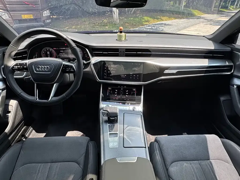 Audi A6L — фото 3