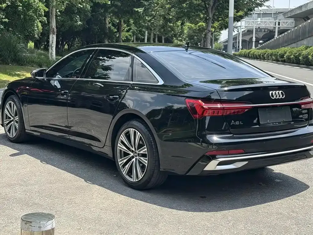 Audi A6L — фото 8