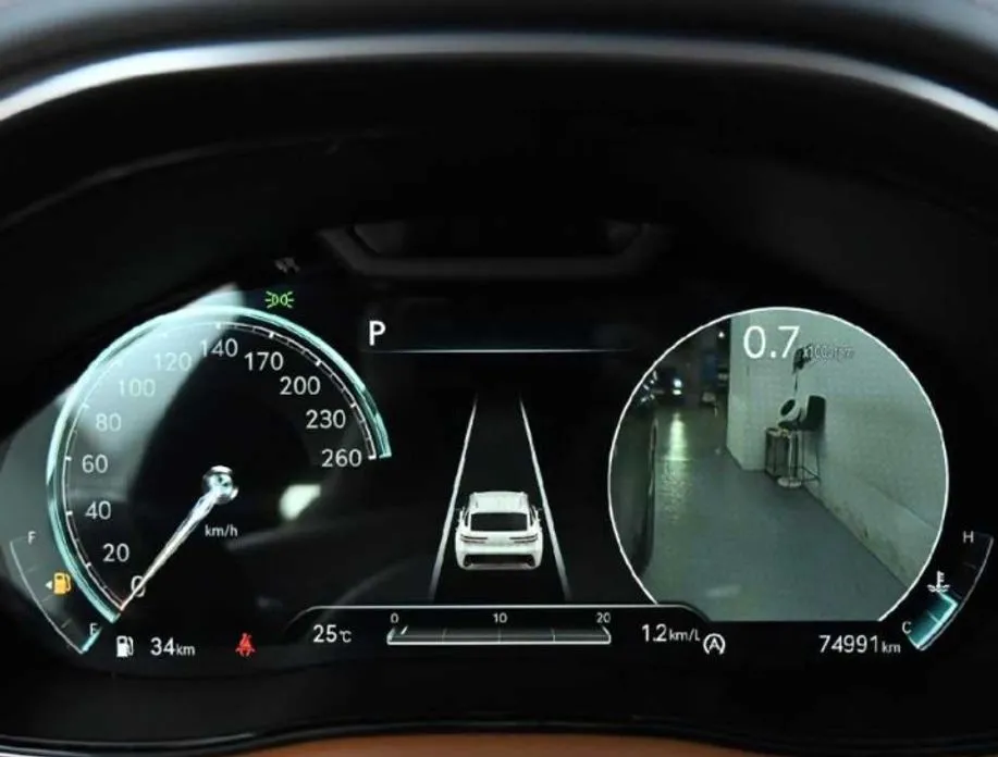 Genesis GV70 — фото 2