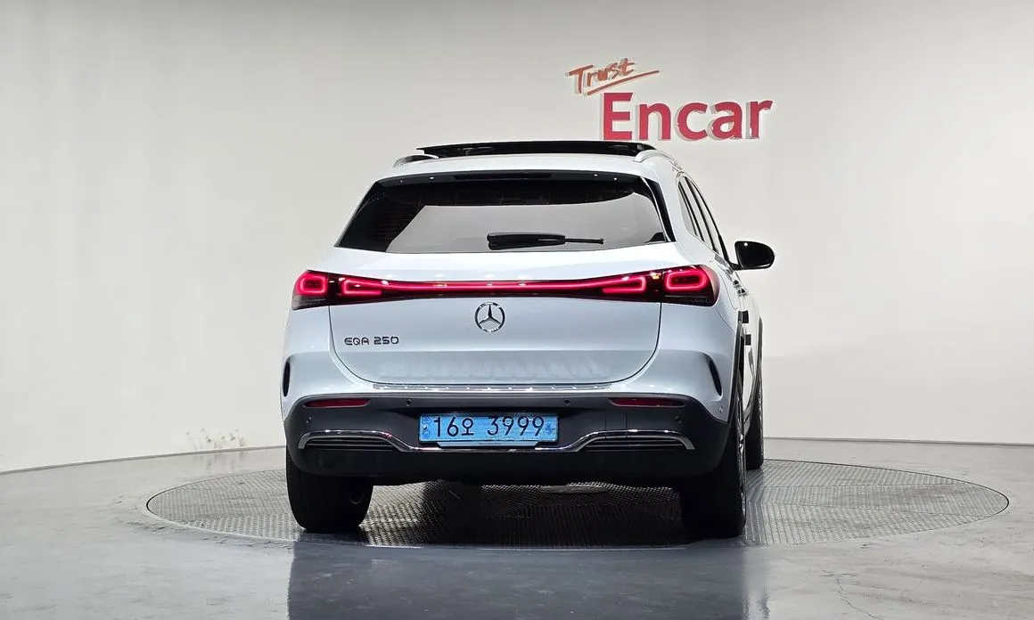 Mercedes-Benz EQA — фото 3