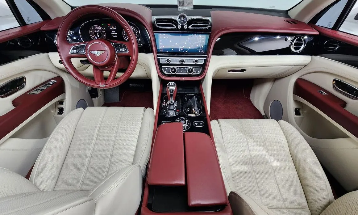 Bentley Bentayga 2024 из KR, фото 9