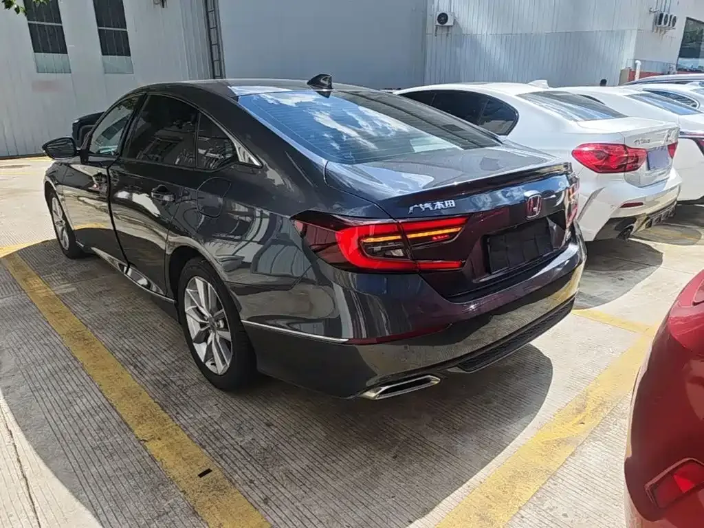 Honda Accord — фото 2