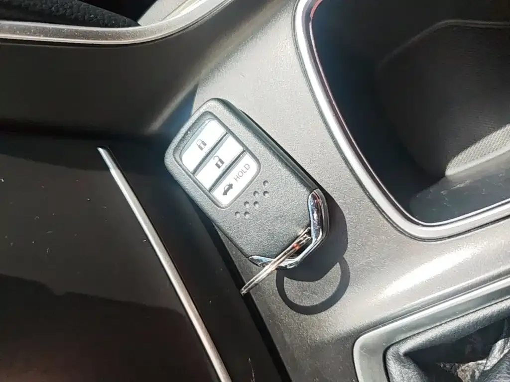 Honda Accord — фото 10