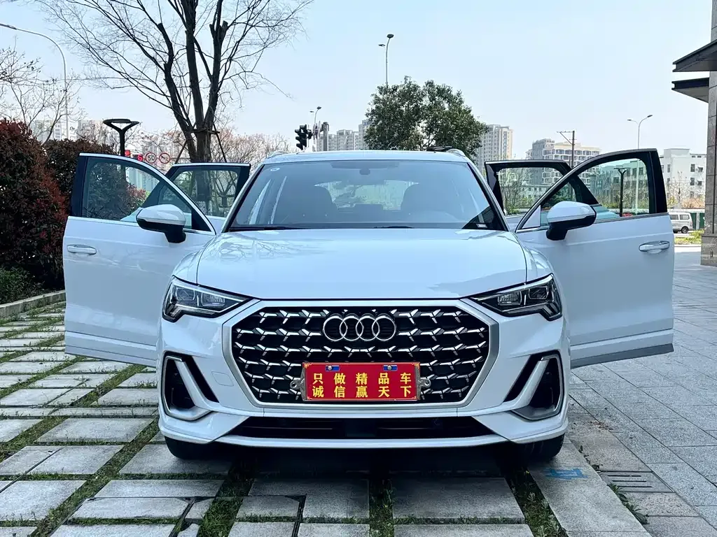 Audi Q3 — фото 4