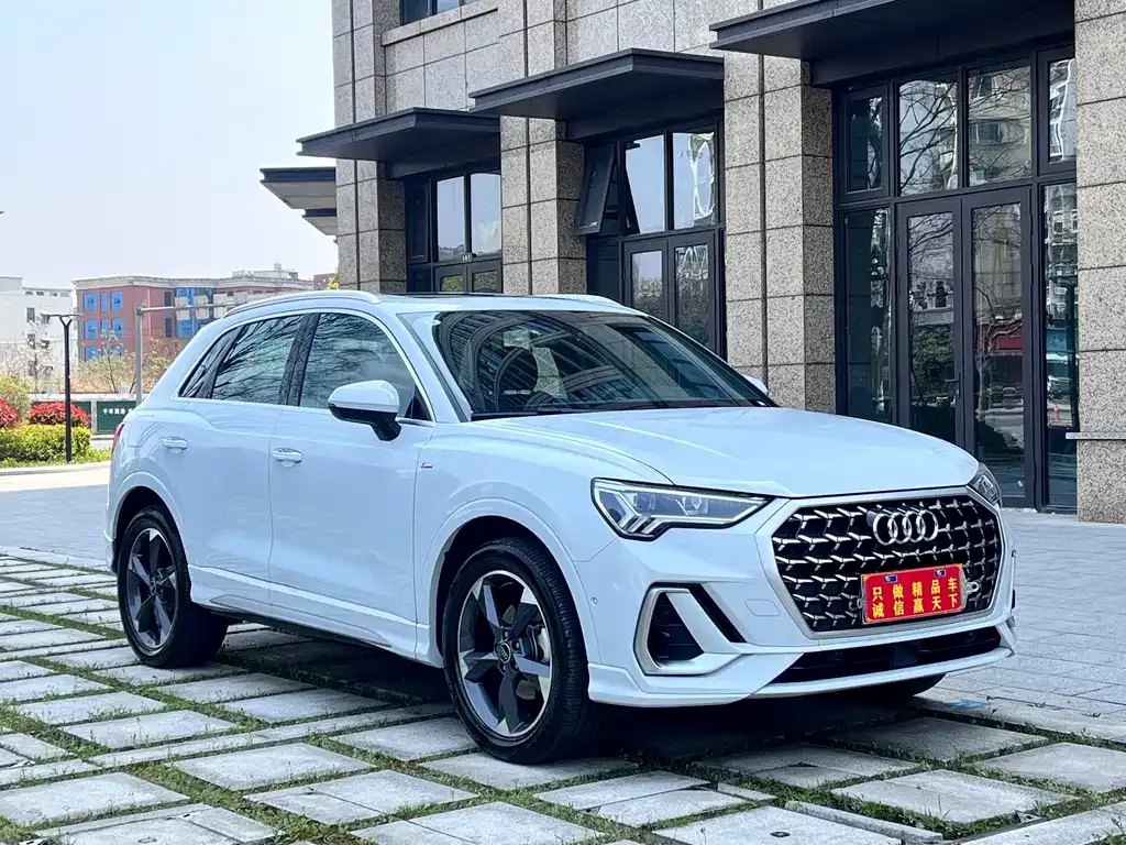 Audi Q3 — фото 9