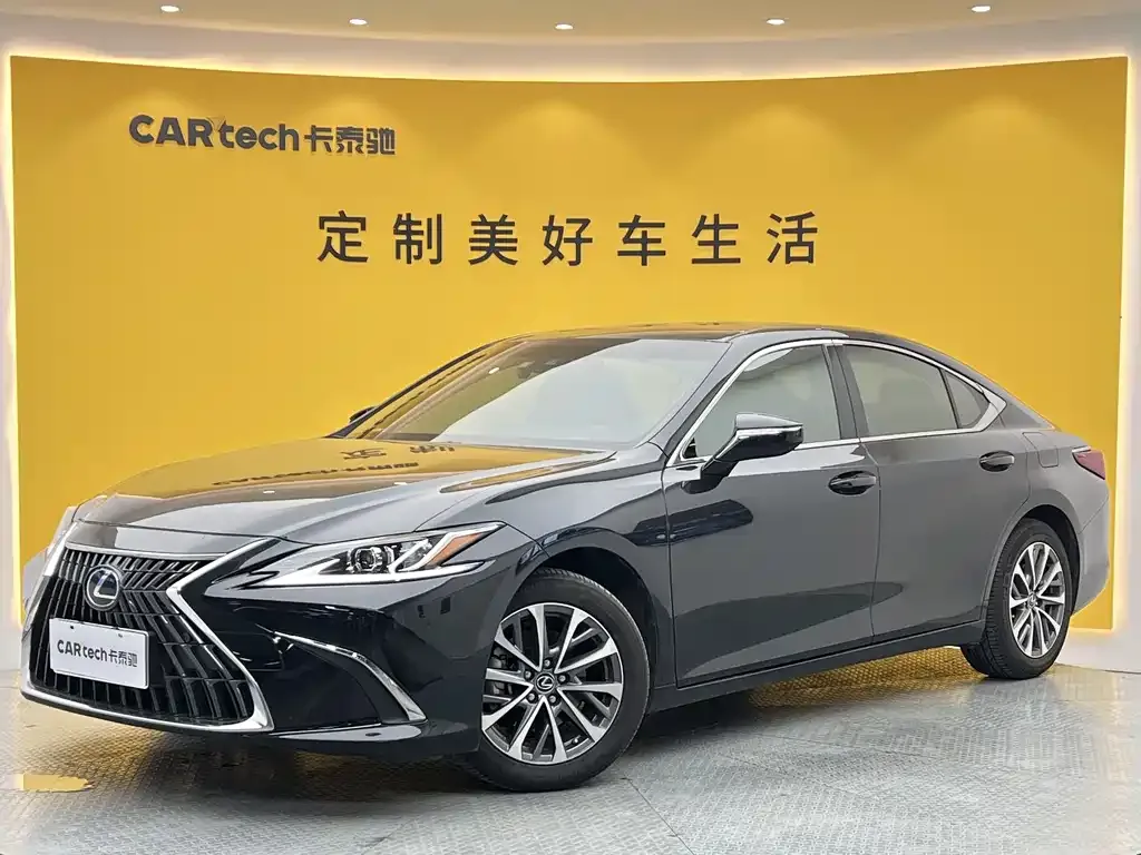 Lexus ES — фото 1