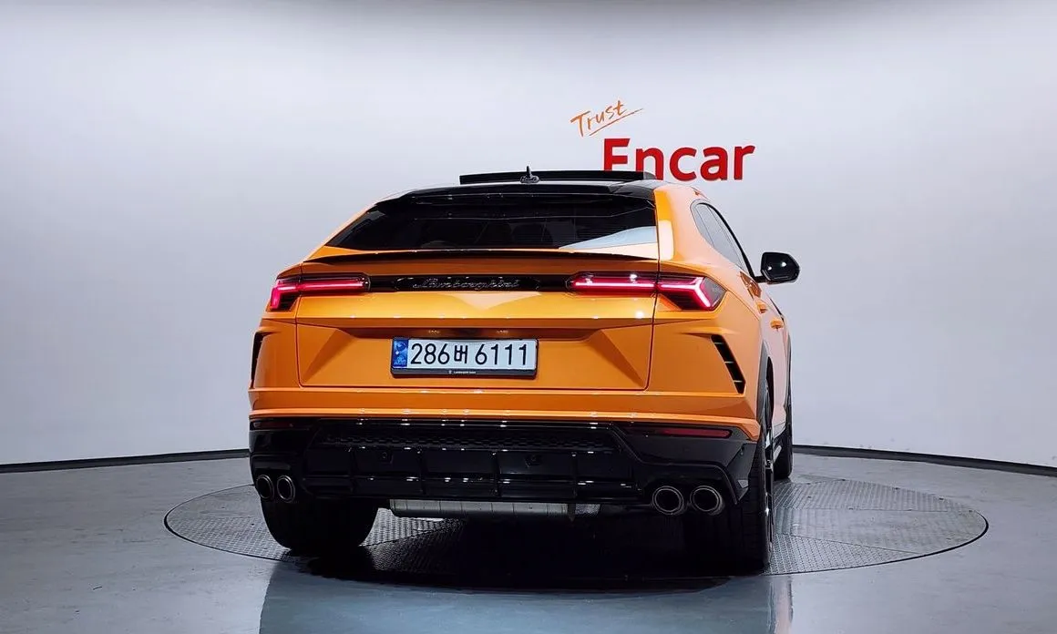 Lamborghini Urus 2022 из KR, фото 2