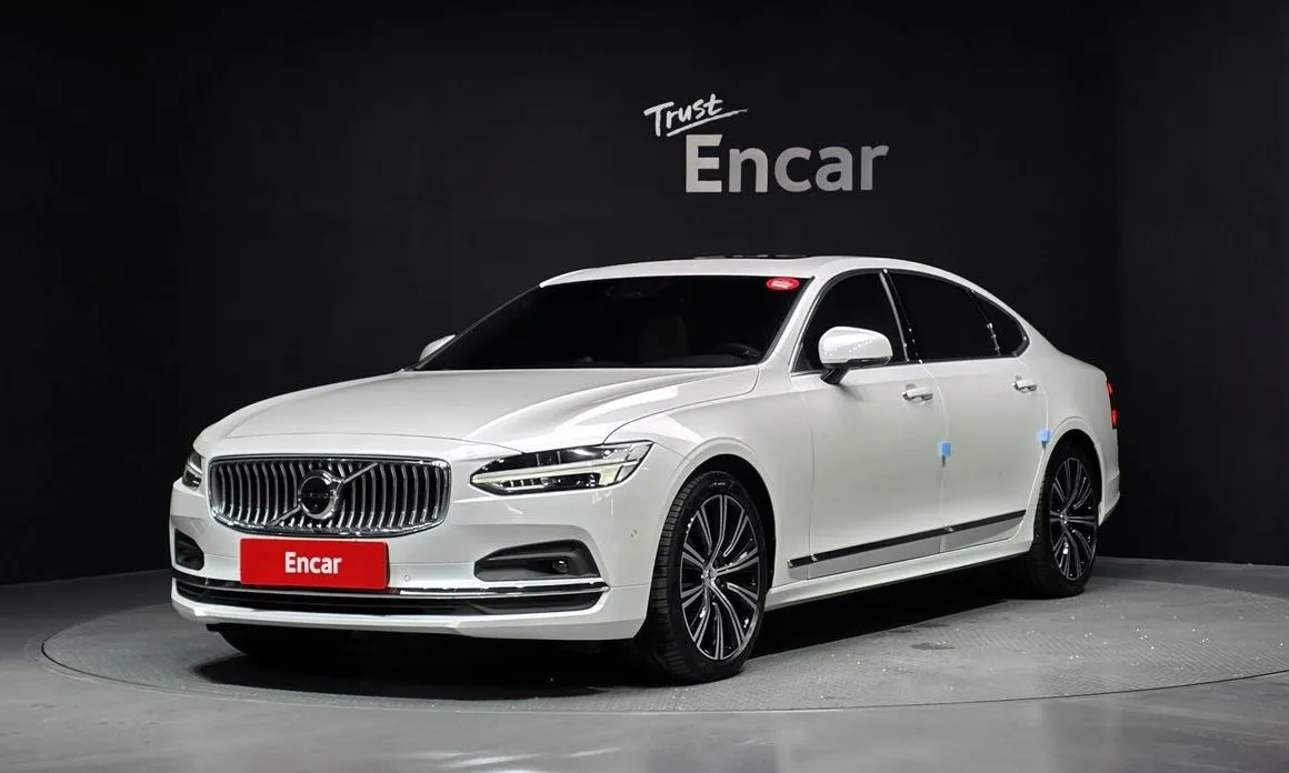 Volvo S90 — фото 1