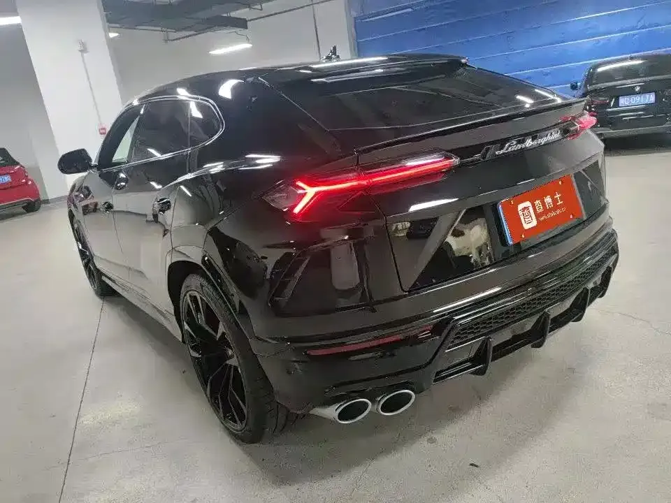 Lamborghini Urus — фото 6