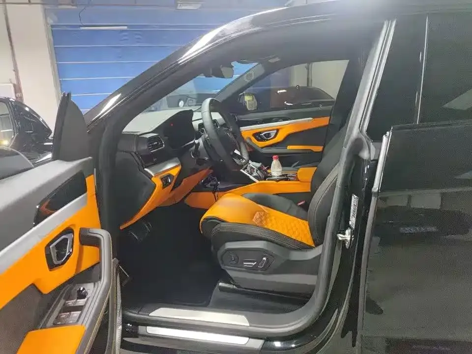 Lamborghini Urus — фото 10