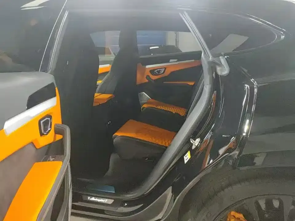 Lamborghini Urus — фото 7