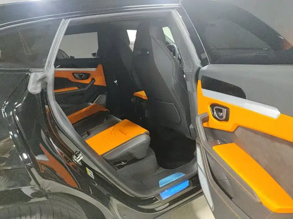 Lamborghini Urus — фото 9