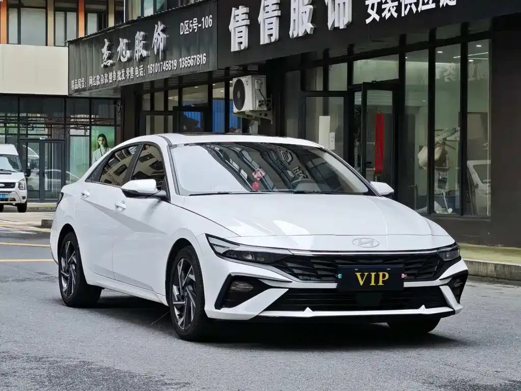 Hyundai Elantra — фото 6