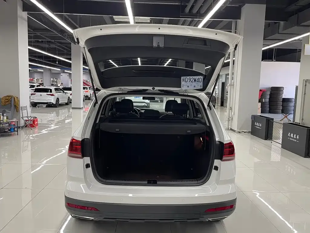 Volkswagen Tharu — фото 2