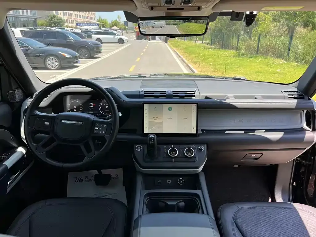 Land Rover Defender — фото 2