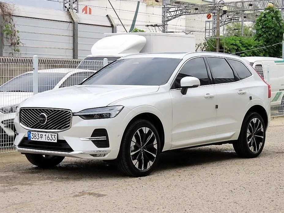 Volvo XC60 — фото 6