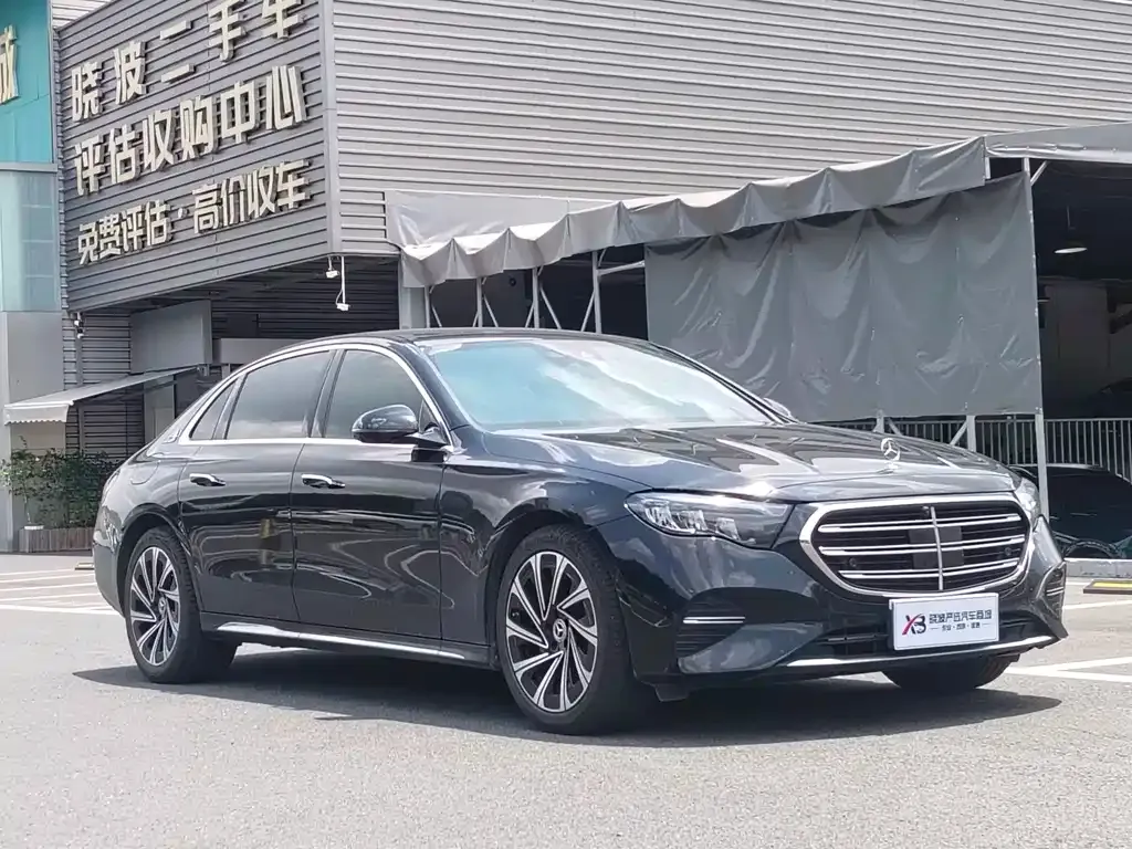 Mercedes-Benz E-Class — фото 5