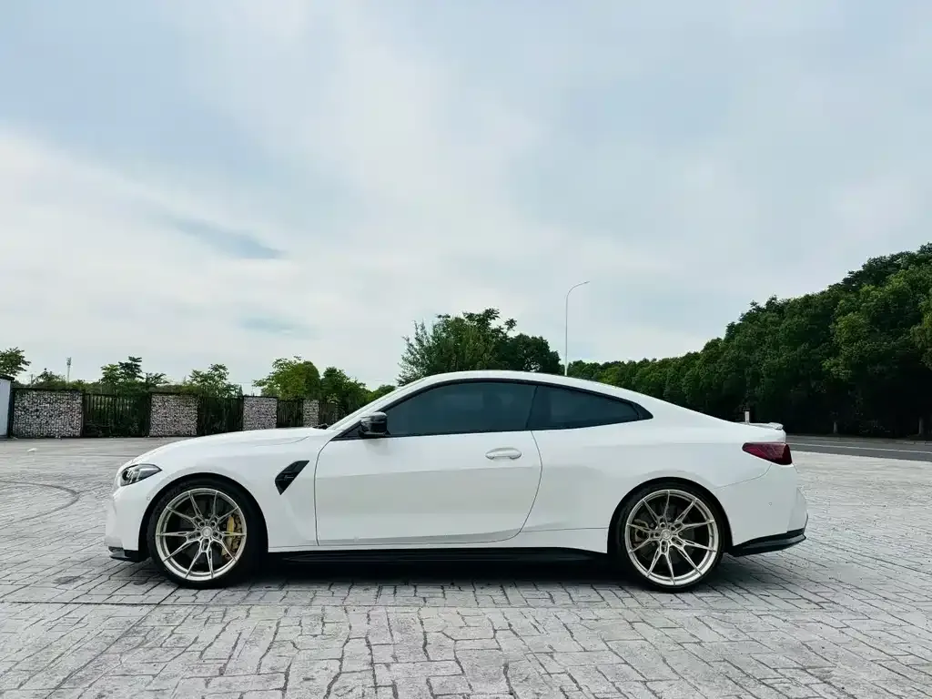 BMW M4 — фото 4