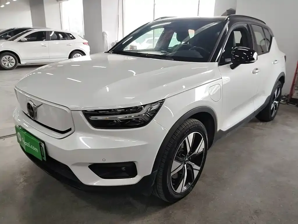 Volvo XC40 NEV — фото 7